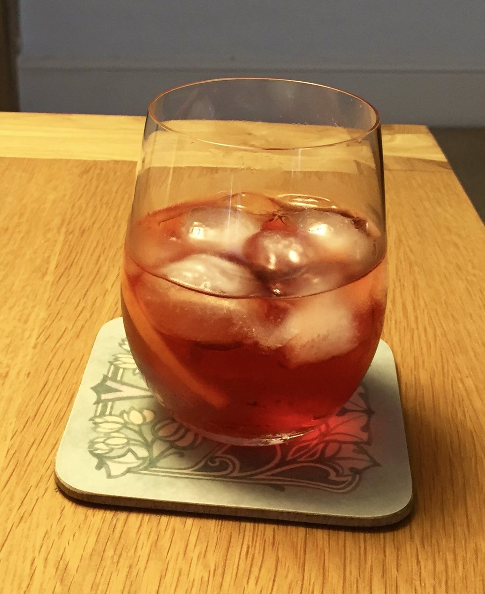 Minghowriter's tweet photo. @LewyLady #Campari #Negroni #Ableforths @bathtubgin @tarquinsgin #CornishCrocus @MasterOfMalt #NegroniBundle 😋🤪🙂🍸 https://t.co/4GKzvQuG2F