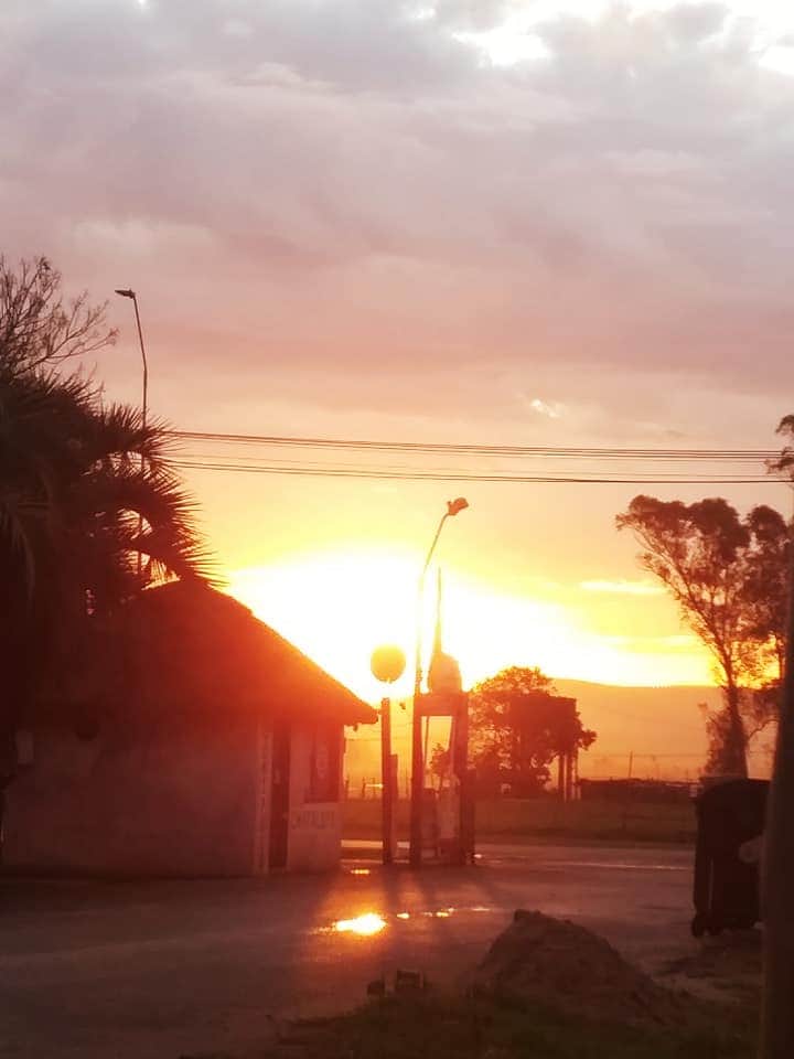borismorrones's tweet photo. @FotosUru @chafalote atardecer hermoso https://t.co/QMF1Cc8nZT