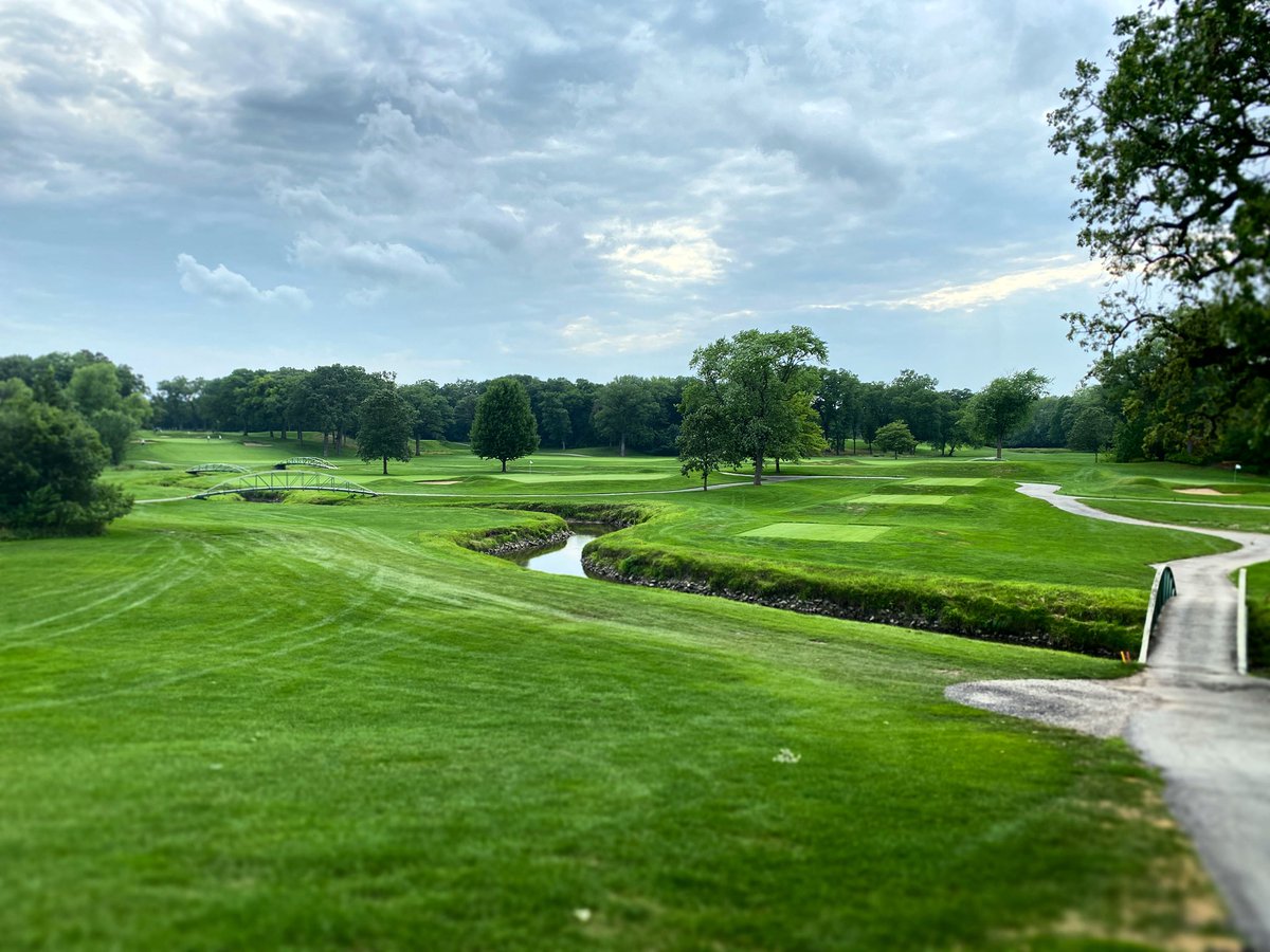 OFCC_1915's tweet photo. A hot one, but still a great day for some time on the South Course. Weโre particularly partial to this view of those #GolfBridges too. #SouthCourseSaturday #OlympiaFieldsCC https://t.co/nufJDDXXn1