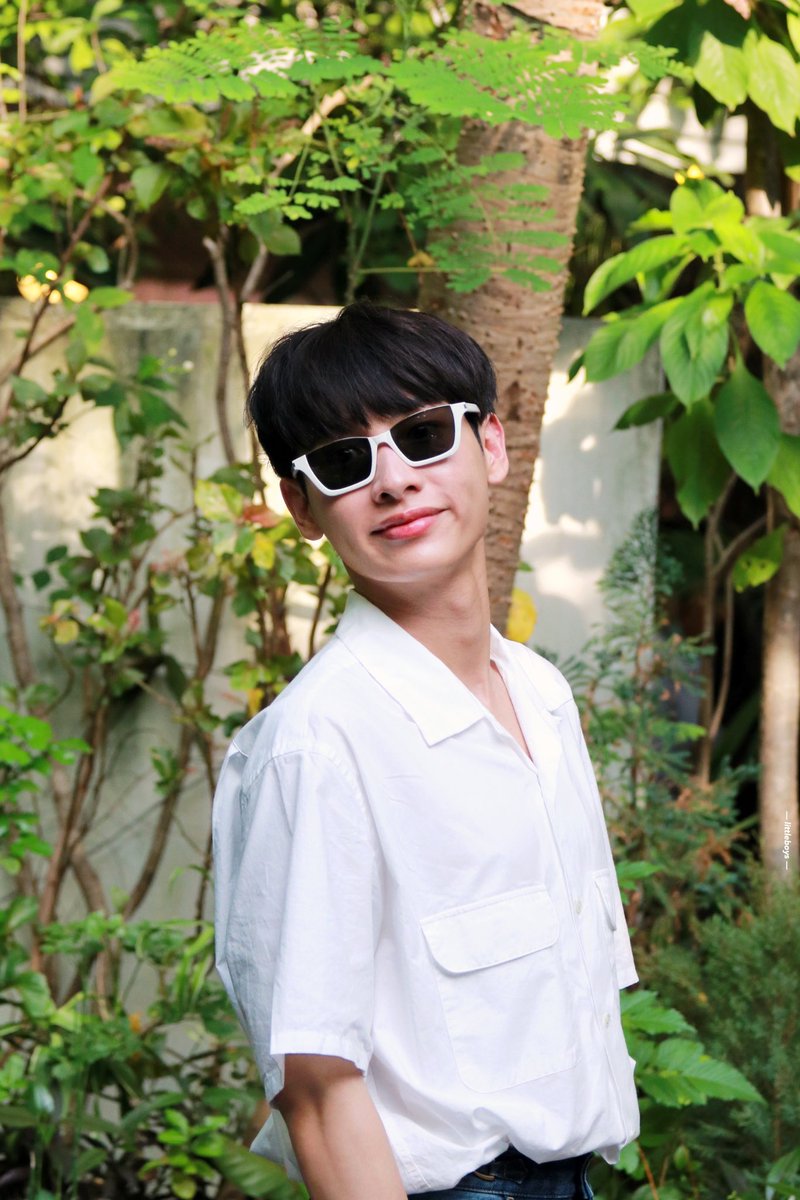 PhunsawatK's tweet photo. พี่เต น้อนกัน #SINGLETAKECHALLENGE
#AISxSAMSUNG #กันอรรถพันธ์ #กันอรรถพันธ์น่ารักกว่าที่คิด https://t.co/Z4XlWeNTEM