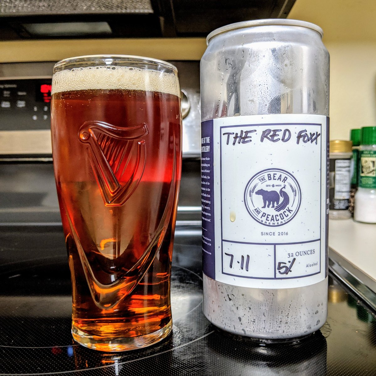 Nother lovely crowler from <a href="/BearandPeacock/">The Bear & Peacock</a> Brewing!
A delightful red ale~