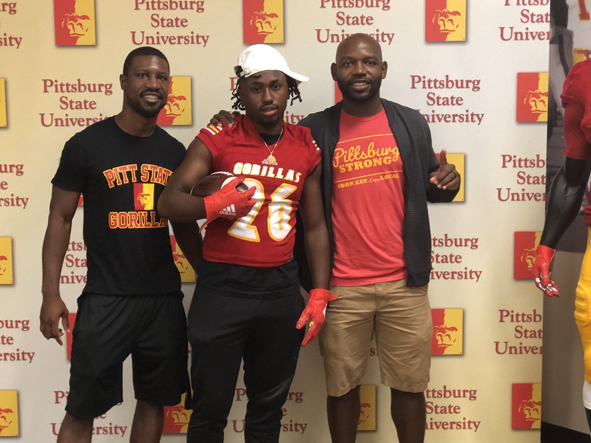 #AGTG blesssd and honored to say I have received my second offer from Pittsburgh State University @PSU_JayOh23 <a href="/Thamannjr/">Coach Mann M.Ed.</a>