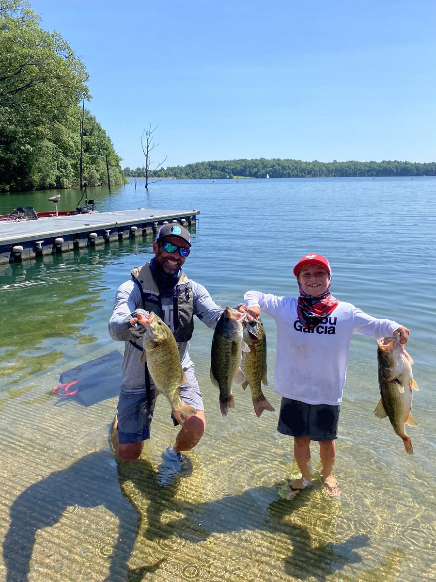 mike_Iaconelli's tweet image. Vegas had his first youth tournament today and smoked a mixed bag of 18.39 lbs. of smallmouth and largemouth for the WIN! #vegasthehammer #merrillcreek