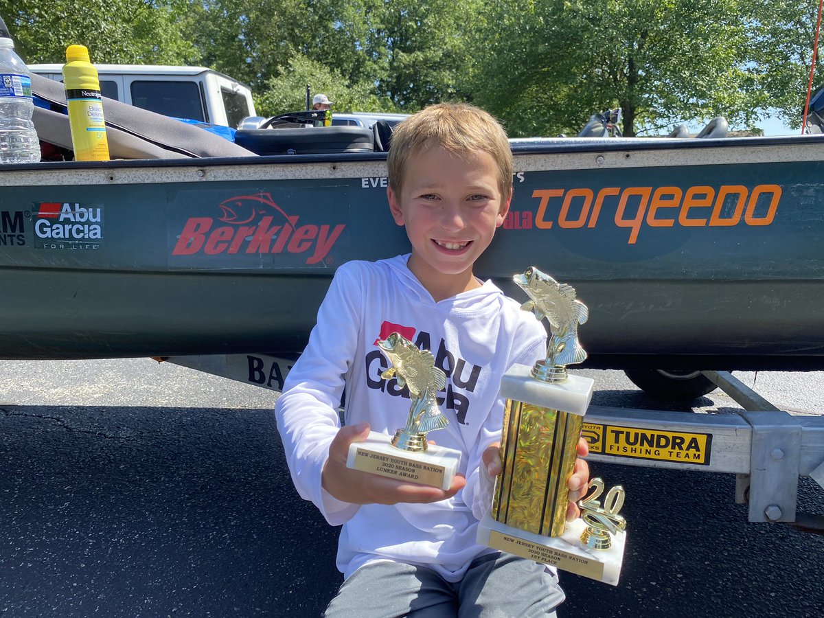 mike_Iaconelli's tweet image. Vegas had his first youth tournament today and smoked a mixed bag of 18.39 lbs. of smallmouth and largemouth for the WIN! #vegasthehammer #merrillcreek