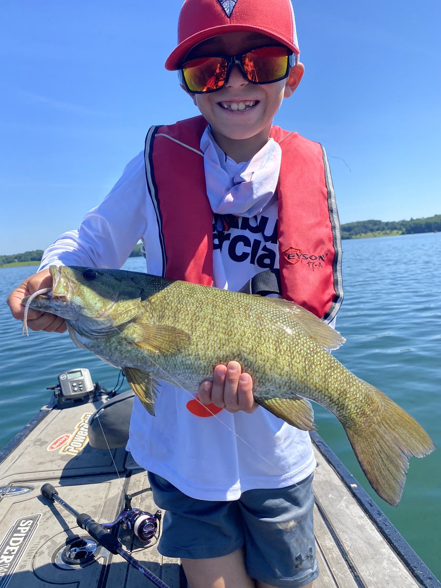 mike_Iaconelli's tweet image. Vegas had his first youth tournament today and smoked a mixed bag of 18.39 lbs. of smallmouth and largemouth for the WIN! #vegasthehammer #merrillcreek