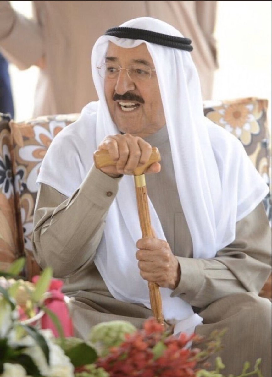 #صباح_الاحمد_الصباح
عساگ والله ماترى باس ياأمير 
والله يديمك للكويت ولأهلها 

أنت الصباح اللي يزفّ التباشير 
وأنت الربيع بكل دارٍ نزلها