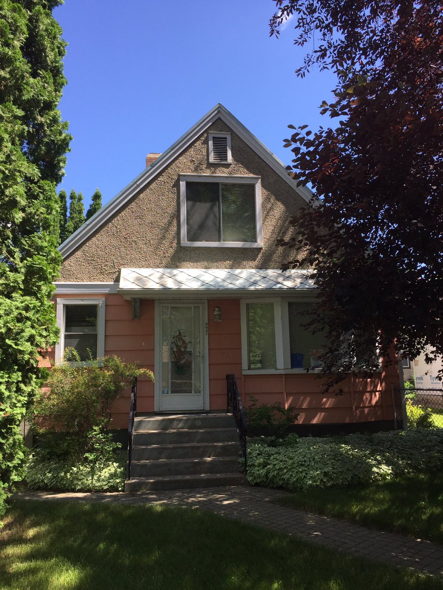 They were built with minor variations and in the ensuing 74 years have evolved in colours, materials, massing and landscaping. Diversity in unity, like people on a street or sonnets by Shakespeare, Wordsworth, and Edna St. Vincent Millay.