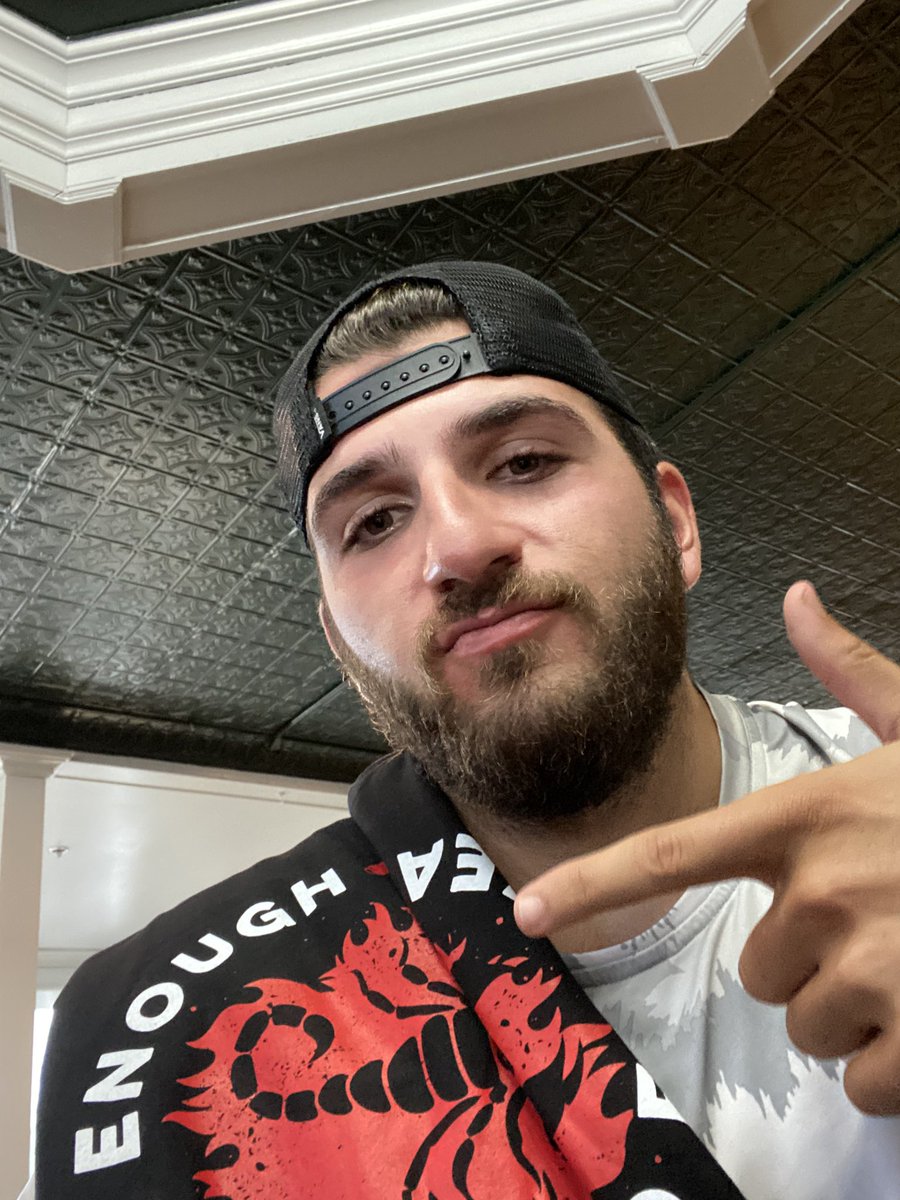 LukeMetz's tweet photo. Pain is temporary. T-shirts are forever. https://t.co/9TX7OfEAmF