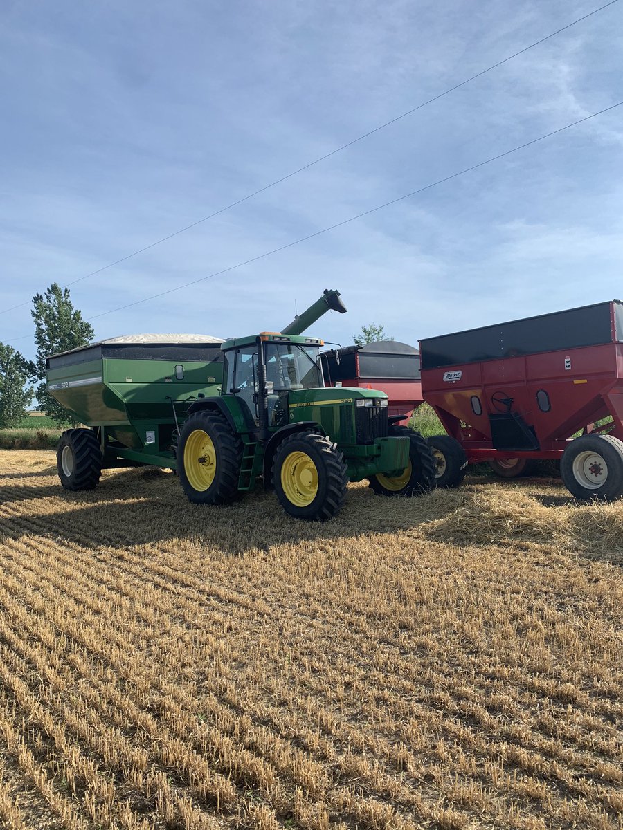 OrthIsaac's tweet photo. The 7610 is looking extra sharp today thanks to @apasztor82 https://t.co/Crgv9LyTc7