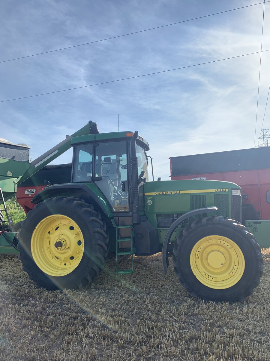 OrthIsaac's tweet photo. The 7610 is looking extra sharp today thanks to @apasztor82 https://t.co/Crgv9LyTc7