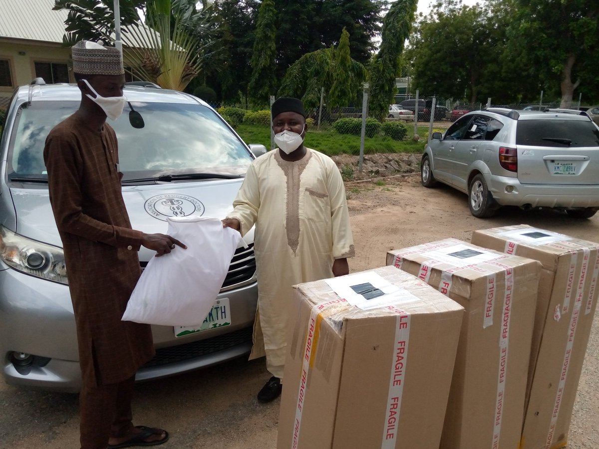 ard_akth's tweet photo. On behalf of the executives and Congress of ARD AKTH, we sincerely appreciate the donation of #PPE #PPEbyDFC by the @doctorsforchan1.
A big thank you from all of us in @ard_akth

@nard_nigeria 
@NMAKANO1 
@nmanigeria https://t.co/CNEVe0rbQn https://t.co/kNCFMGW3C3