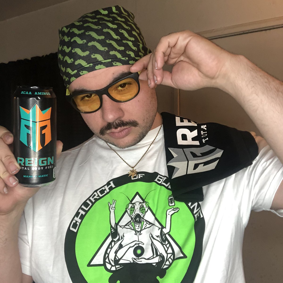 AndrewKoeth's tweet image. @BugConOfficial Day 1 looks 🐛🔥🚨
(@ReignBodyFuel) #bugcon2020