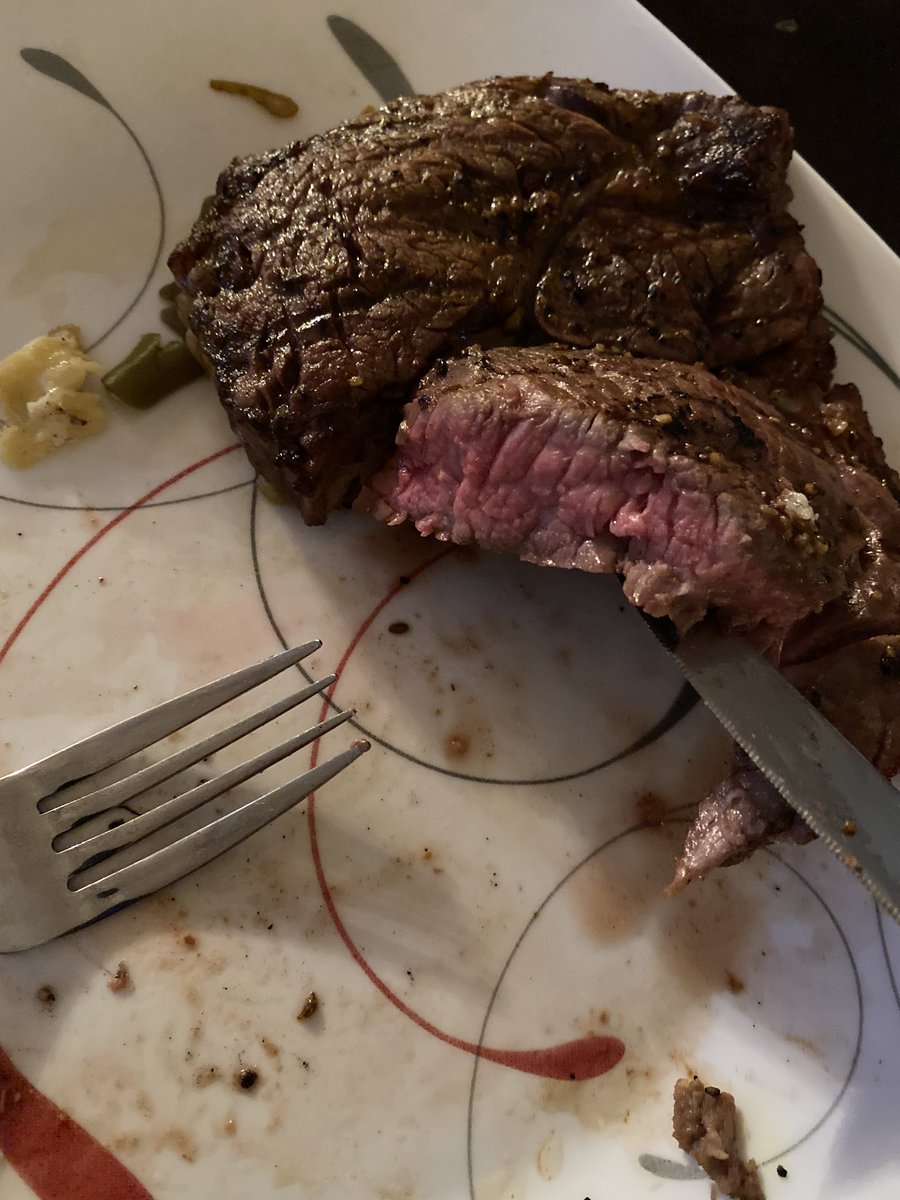Boot2theface's tweet photo. I don't even know who I am anymore. @meatsntweets #toored https://t.co/UmNGw4bTz7