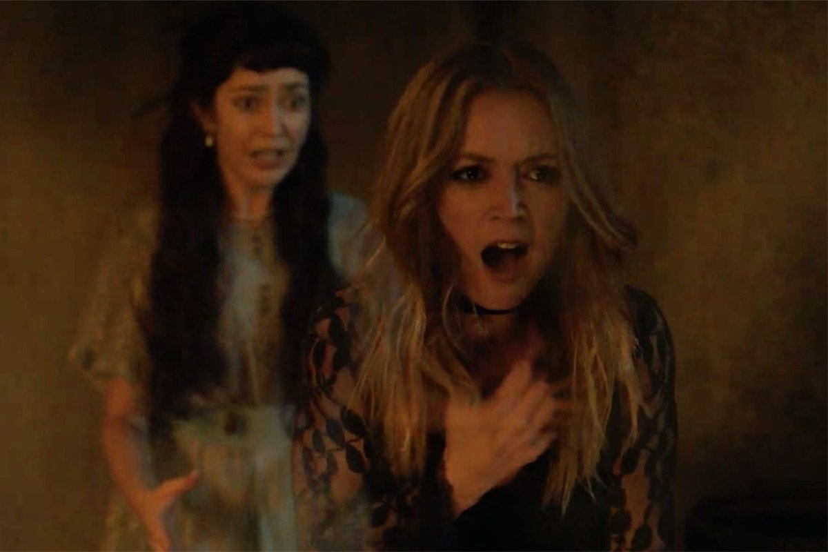lucasahser's tweet photo. TOP 10 – Maiores cagadas do Ryan Murphy em American Horror Story
3 • Viagem no tempo em Apocalypse #TempusInfinitum (41,2%) https://t.co/dQNozzZNN2