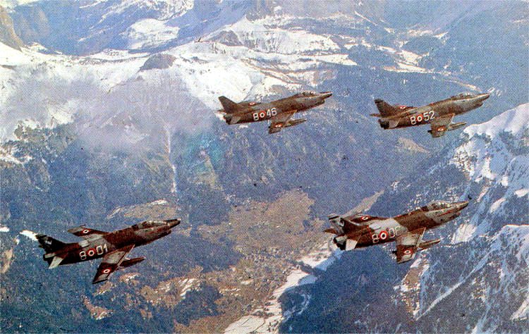 FlMichele69's tweet photo. @Bruce437t @TrevClark1958 #G91Y🔝 #ItalianAirForce🇮🇹
Role: Attack/CAS/TASMO/📸
AFB Brindisi #32Wing (my city)
AFB Cervia (Rimini) #8Wing https://t.co/Bnf7nDrs1N