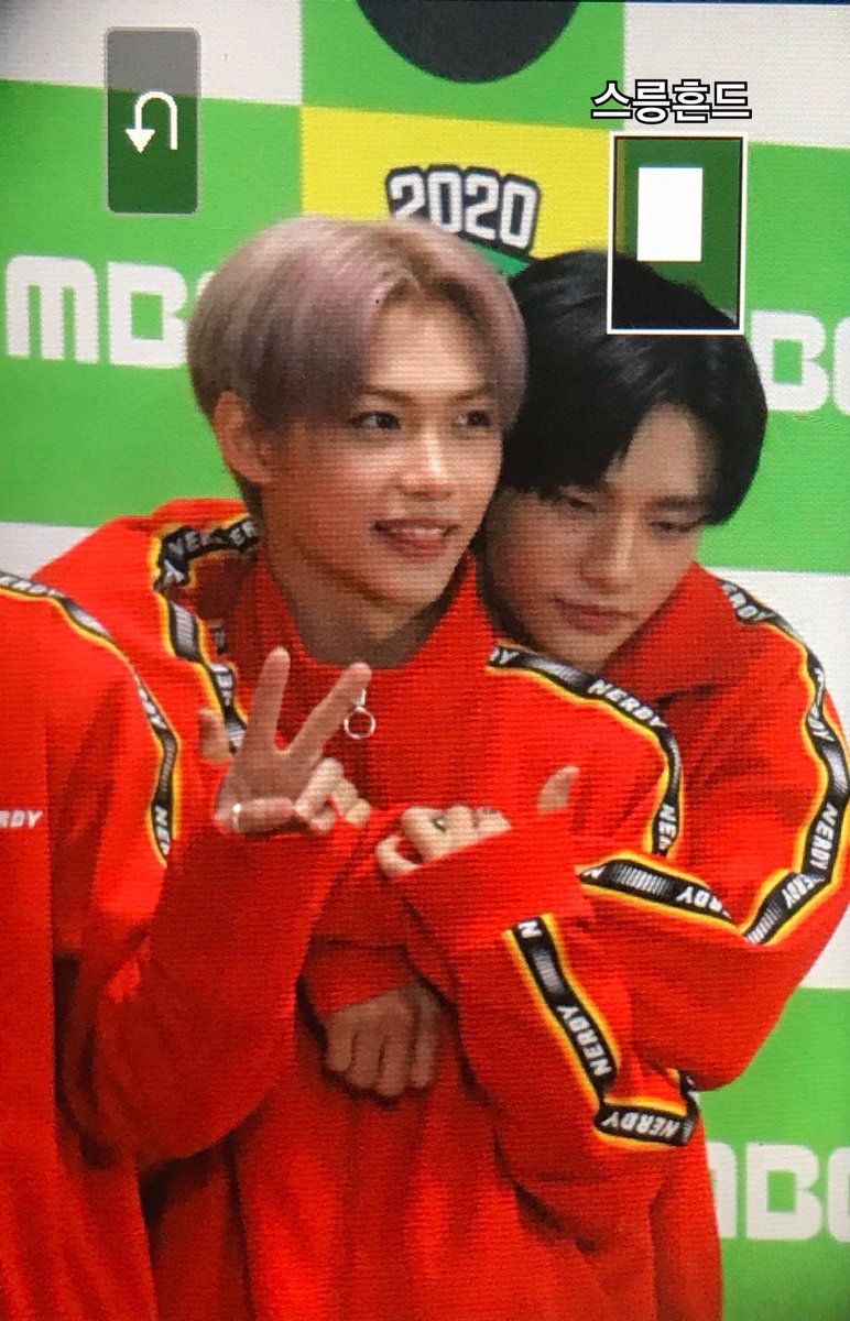 hybnie's tweet photo. 18th july, 200/366 ༉‧₊✧

200 days of this :( nd its time for me to stop nd move away from this account, at least for a bit :(( i love you, so much, thank you for being my everythings. my best friends ever :( ## https://t.co/rmPBHiaL4f