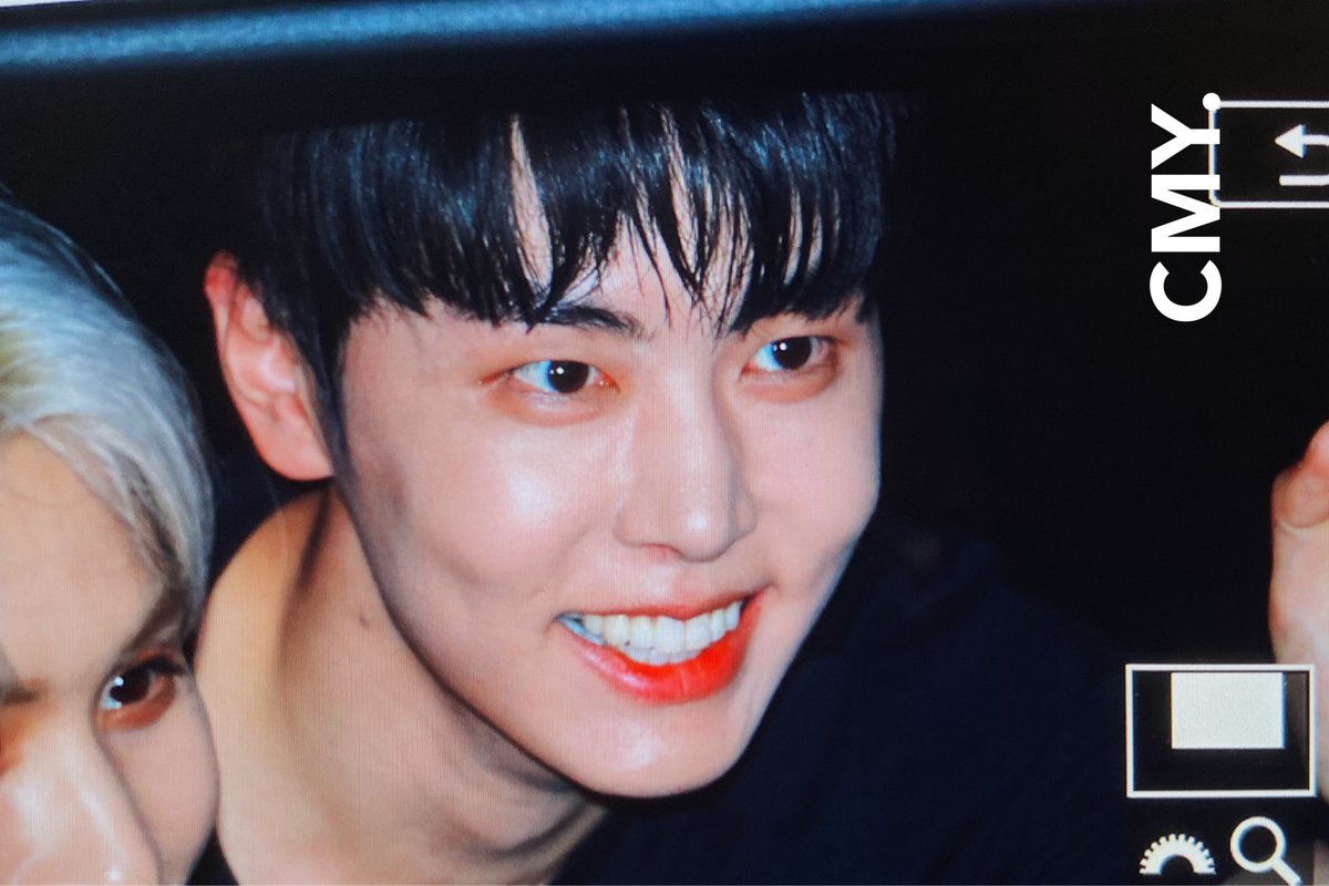 pics_sf9's tweet photo. #JAEYOON #TAEYANG @SF9official #SF9 https://t.co/T7USco39Dy