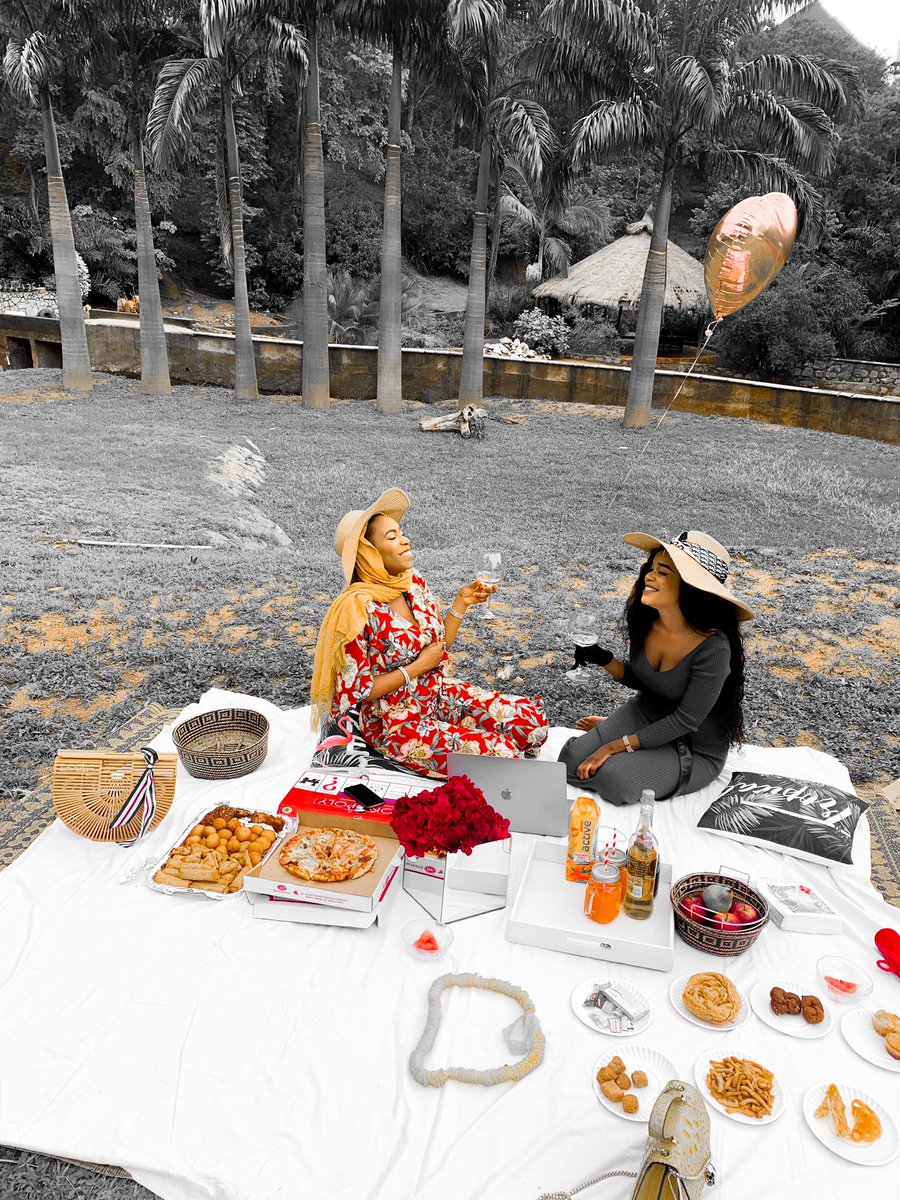 Kk_shannel's tweet photo. After work time comes play time 
#saturdayicnic#funtime#friends https://t.co/vvaegN5H6I