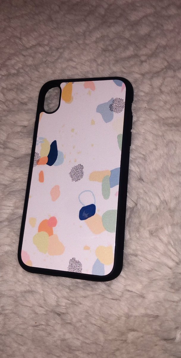 maryleblancc's tweet photo. i make iphone cases for $15!! if anyone wants to buy one or help me out by sharing, my page is @mksidehustle on instagram 🙂🥺🦋 https://t.co/MBGgO91Zv1