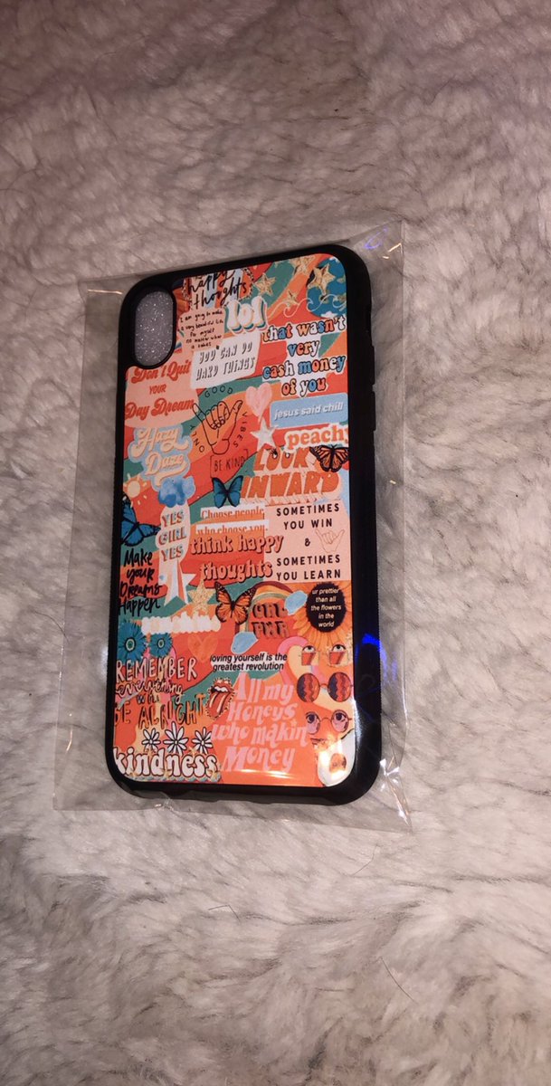 maryleblancc's tweet photo. i make iphone cases for $15!! if anyone wants to buy one or help me out by sharing, my page is @mksidehustle on instagram 🙂🥺🦋 https://t.co/MBGgO91Zv1