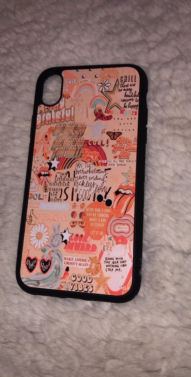 maryleblancc's tweet photo. i make iphone cases for $15!! if anyone wants to buy one or help me out by sharing, my page is @mksidehustle on instagram 🙂🥺🦋 https://t.co/MBGgO91Zv1