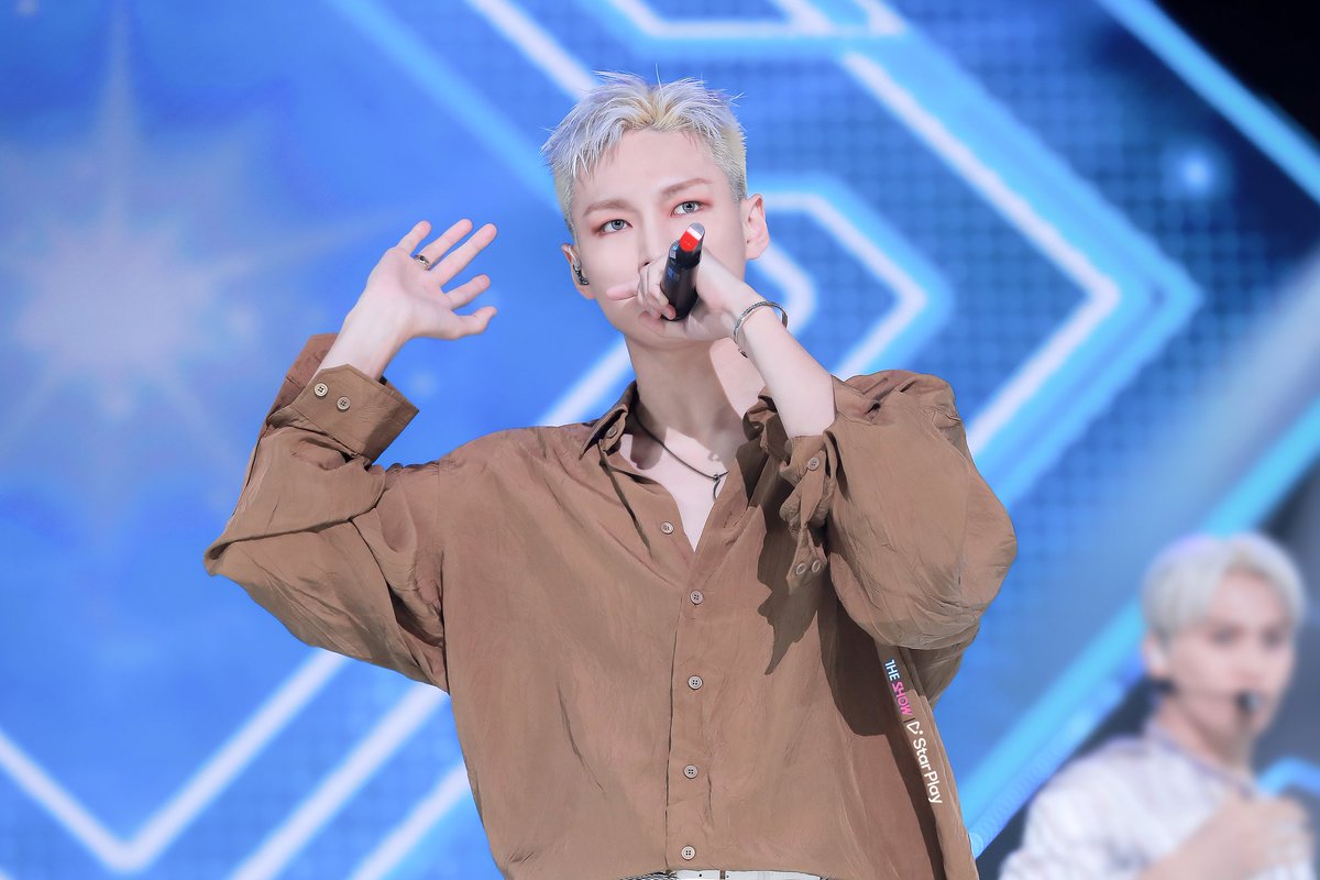 pics_sf9's tweet photo. #YOUNGBIN #JAEYOON #ZUHO @SF9official #SF9 #에스에프나인 https://t.co/V2oE9SrAhd
