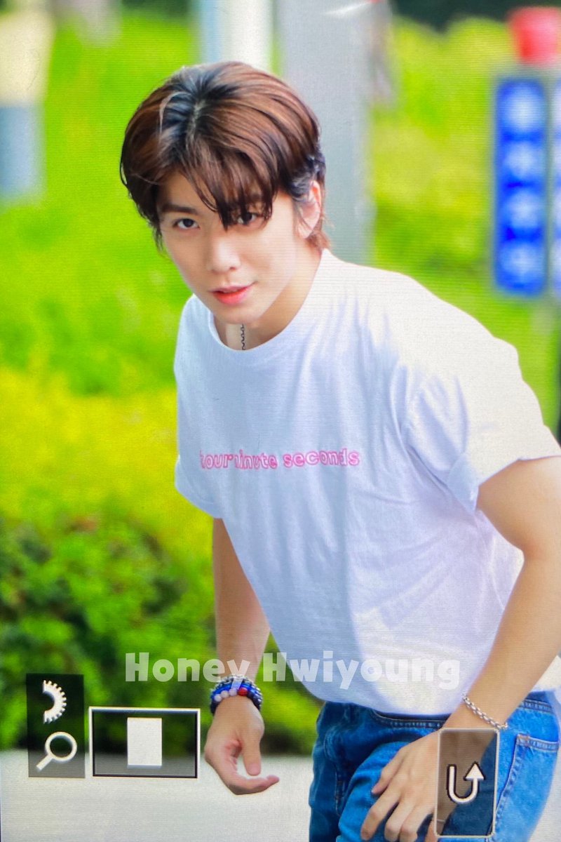 pics_sf9's tweet photo. #HWIYOUNG @SF9official #SF9 https://t.co/iocEOhlLdC