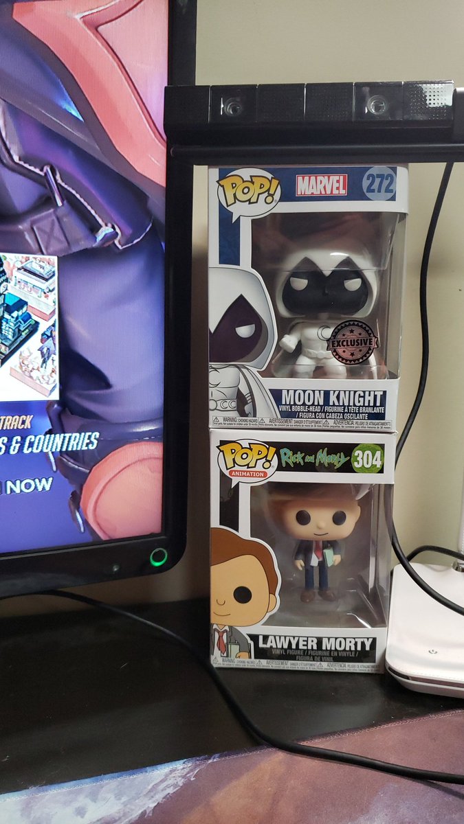 Kavik_plays's tweet image. I uh....I think I need to invest in a good camera and stand &amp;gt;.&amp;gt; #smallstreamerproblems #BrokeAF #PopVinyl #MARVEL