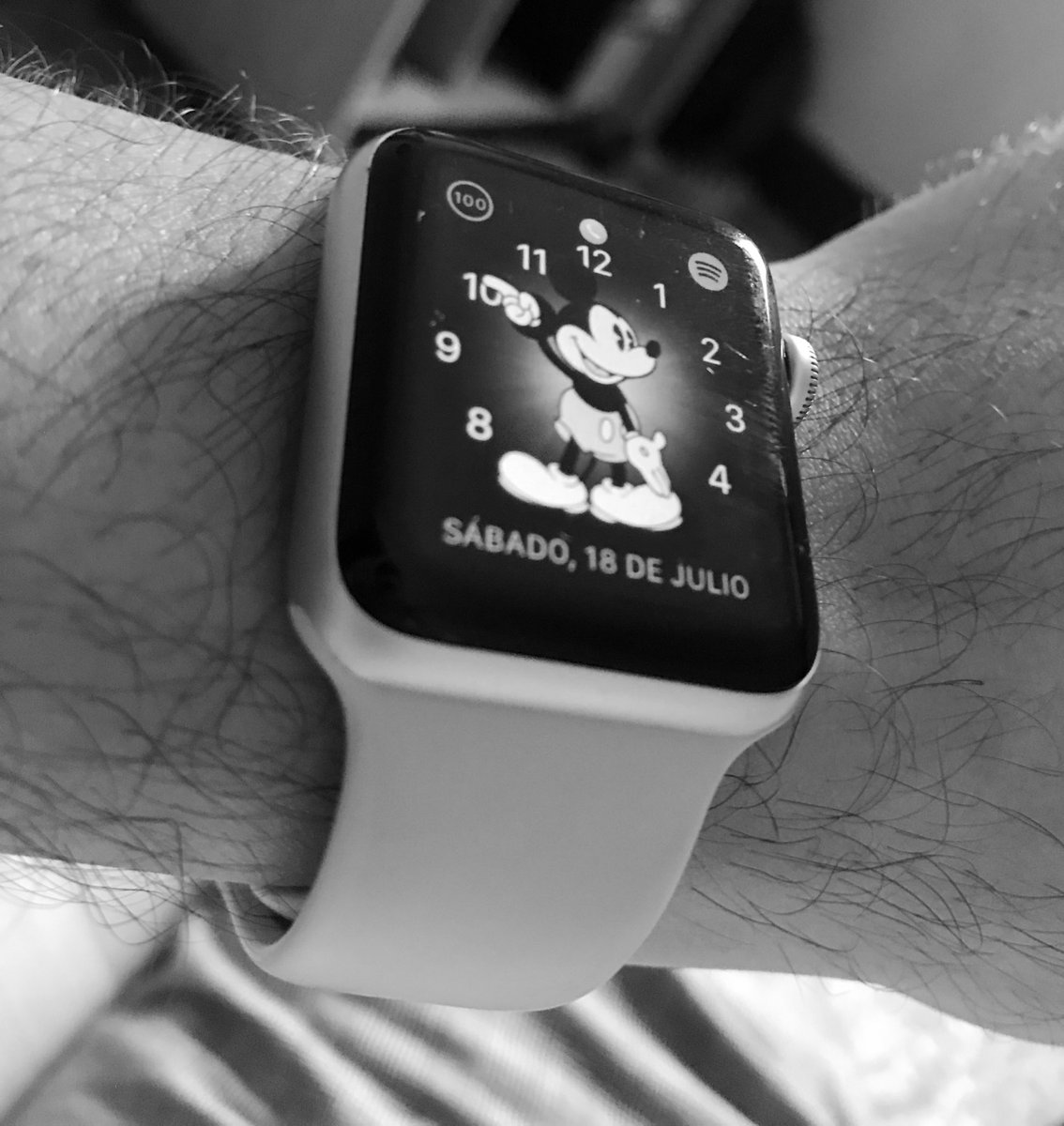tHe_appleBoy95's tweet photo. Aprendamos con MIcKy 🤓 https://t.co/HRqv5HGKlT