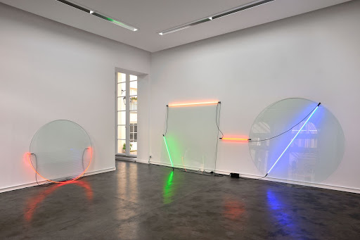 AndrewRusseth's tweet photo. RIP Keith Sonnier, 78, whose sculptures glow and charm and linger. They can be the life of the party or an invitation to be very still. In his art, he once said, "the viewer is inside the light. You are in the moonlight so to speak . . ." https://t.co/pVh2IqYKiv