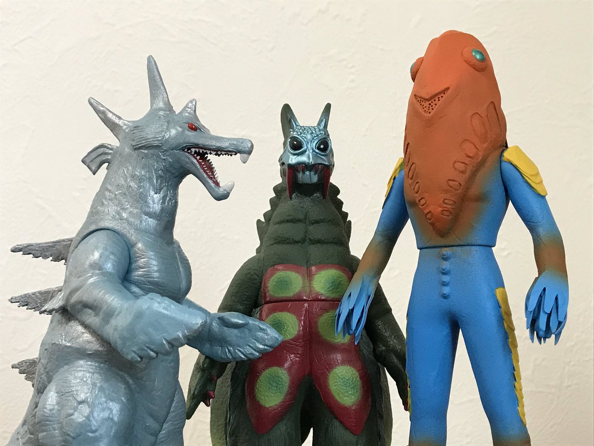 キヌタぬき ウルトラ怪獣シリーズ 巨大魚怪獣 ムルチ 二代目 ついに怪獣対超獣対宇宙人が揃いました 造って遊ぼ ウルトラフィギュア改造同好会 ウルトラ怪獣