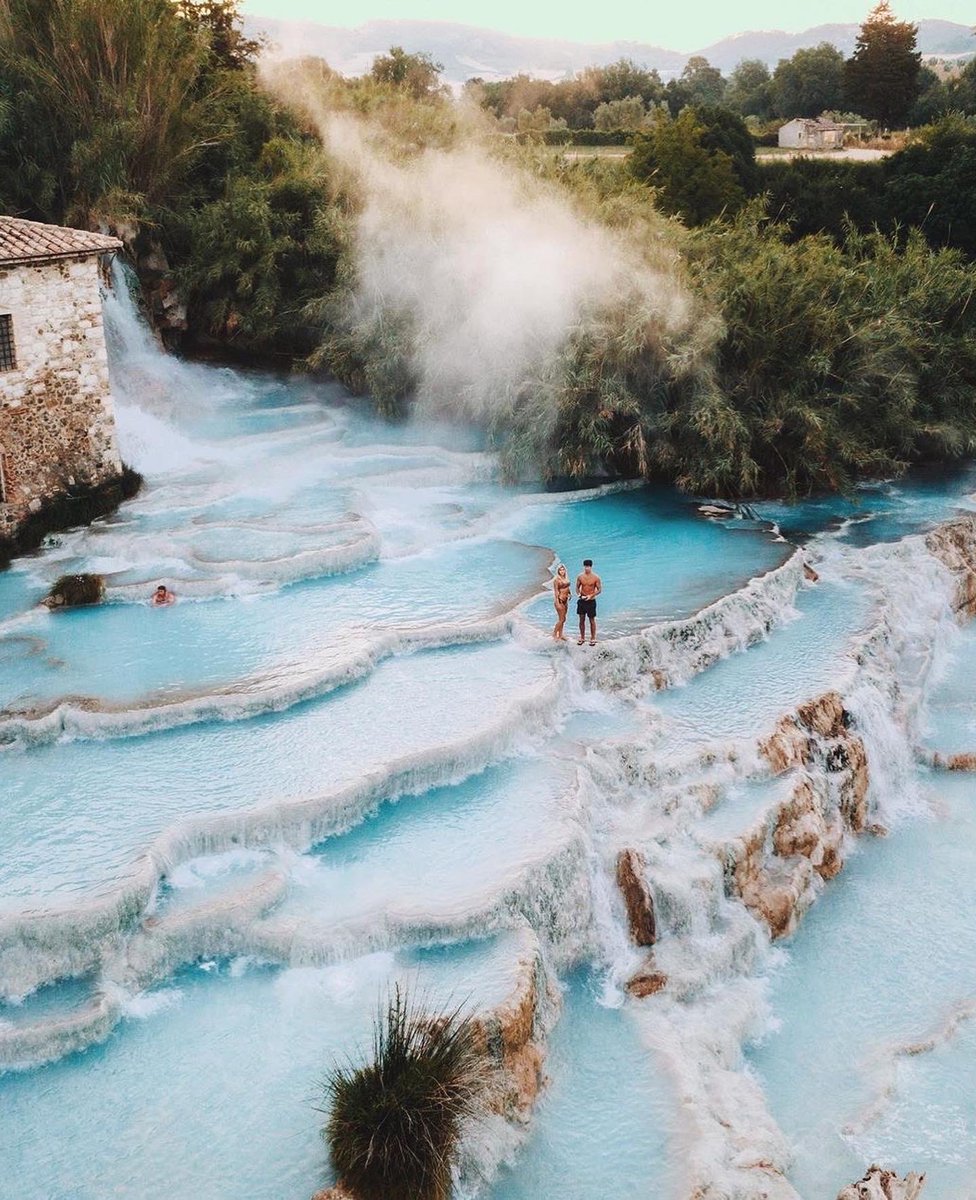earth's tweet image. Cascate del Mulino hot springs in Saturnia, Italy 💦