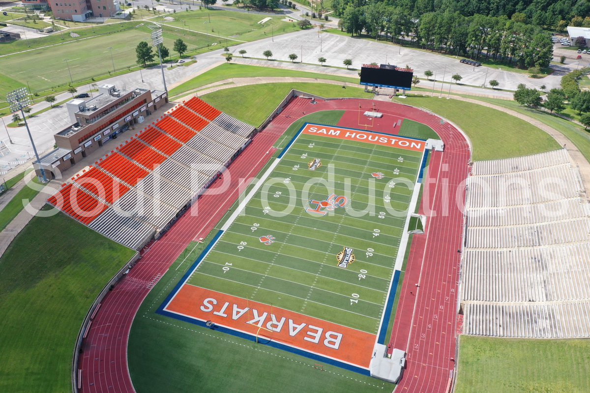 CHolmes_'s tweet photo. Eat Em Up Kats! Here above at @SamHoustonState #SHSU #SoulProductions https://t.co/bymCwASu4Y