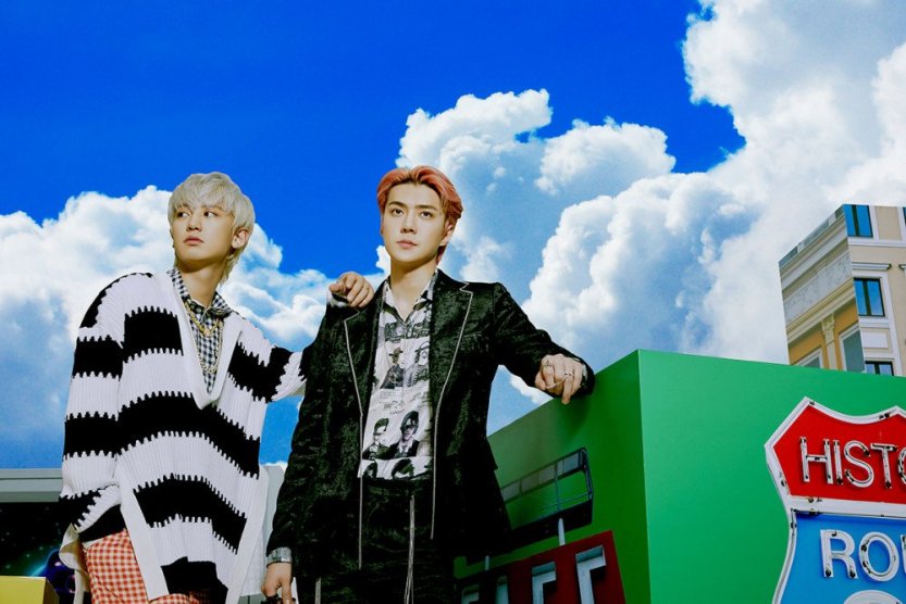 EXOLnews's tweet photo. EXO-SC: what a life ou 1 billion views? https://t.co/bJSxj9uRLU