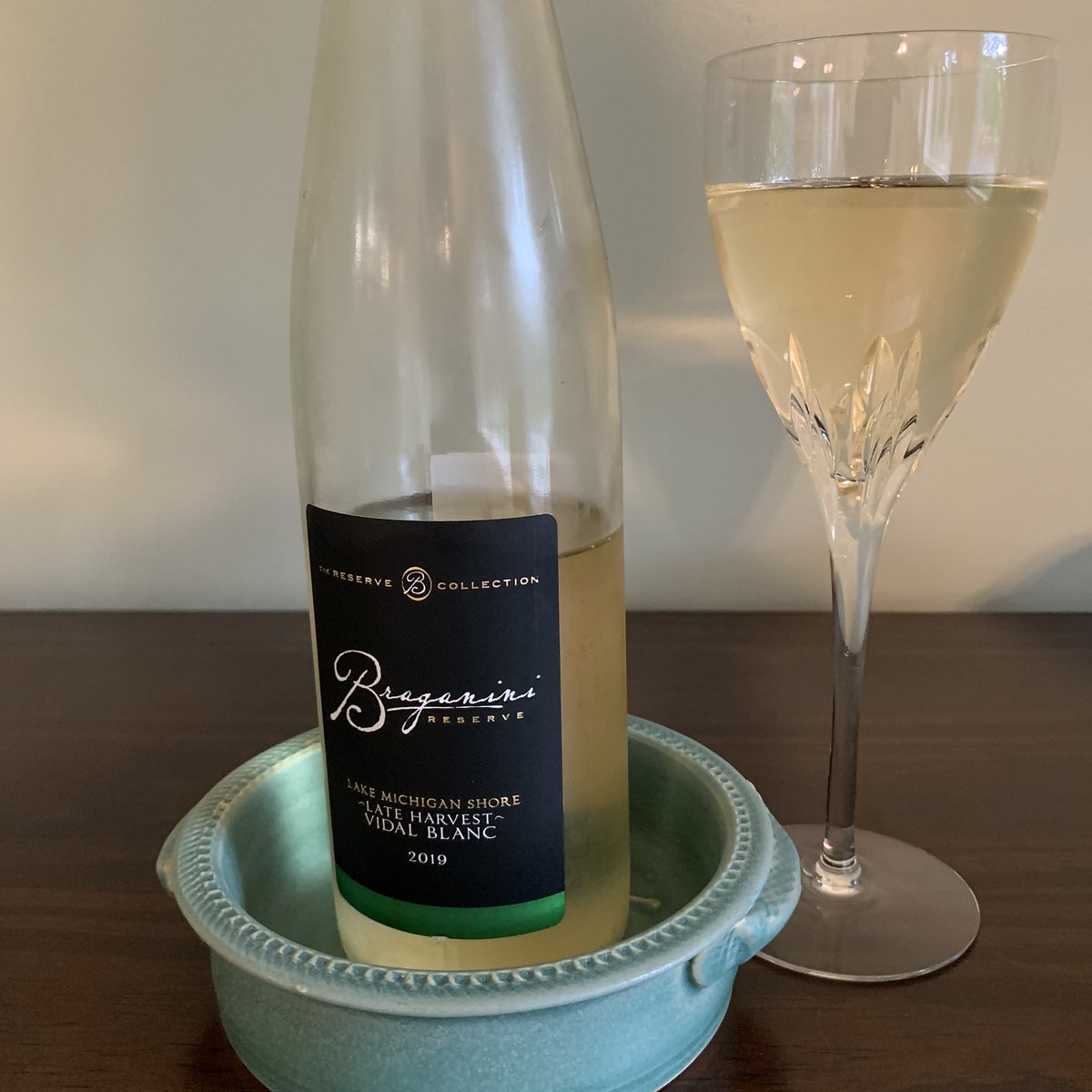 scochrane's tweet image. I’m tired of waiting for a special occasion to use my fine crystal. I declare the @stjulianwinery 2019 Late Harvest Vidal Blanc a special occasion. #Twoast #Wine #UseTheGoodStuff #NoFilter #PureMichigan