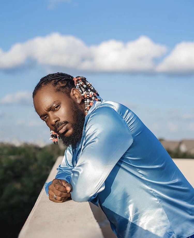 A short thread of Adekunle Gold as Pringles