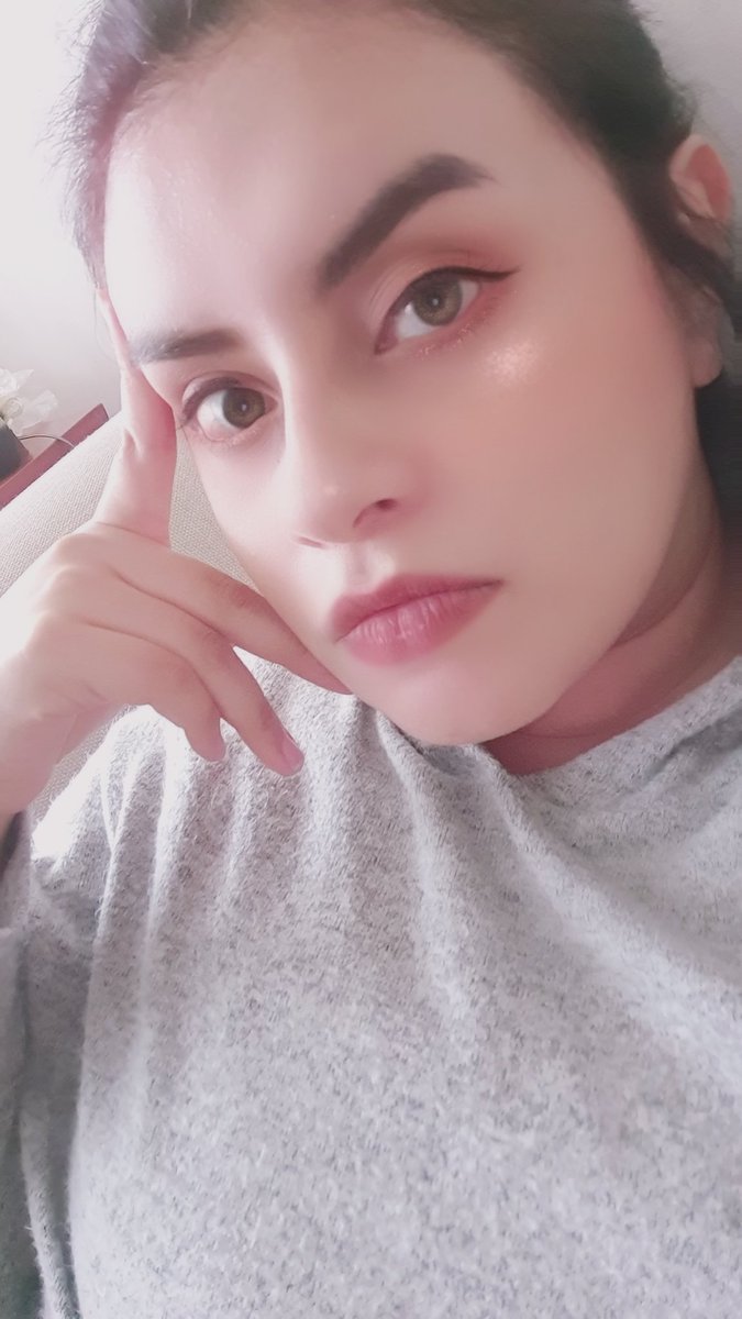 nosoyvane_'s tweet photo. Todo me hubiera sido más fácil con ojos claros y un filtro #chaaa #malditagenetica https://t.co/b7lHMAEbnm