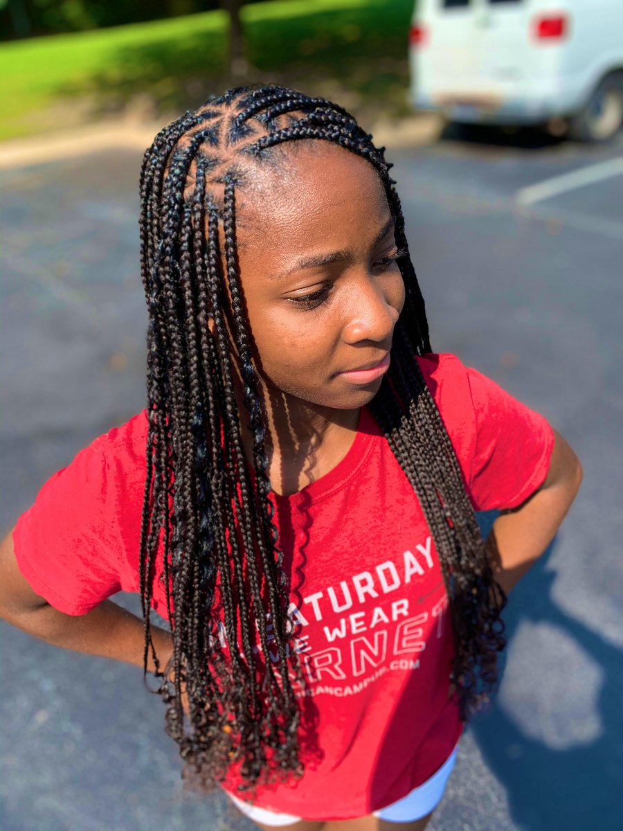 kedidmyhair's tweet photo. Book “ Small Knotless w/ Triangle Parts”💓
•
$15 Non-Refundable Deposit Required ‼️Deposit goes toward Total😊✨The Key to Quality Styles✨
•
 #atlantahairstylist #jacksonstyles #decaturstyles #jacksonstyles  #jumboknotlessbraids #smallknotlessbraids https://t.co/BIPixVeJ8y