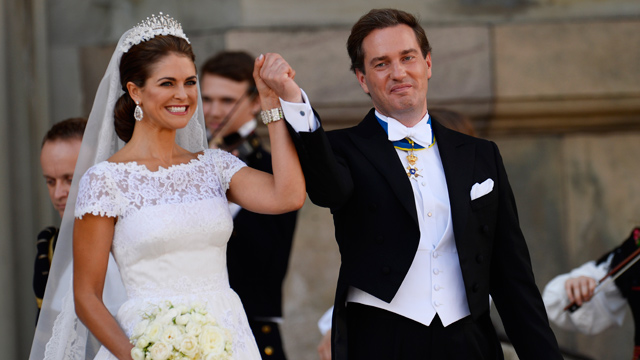 Number Seven Pick: Princess MadelineAnother killer dress made weird by accessory choices. I can't stand the tiara/floral combo, it somehow looks cheap. Best wedding makeup.