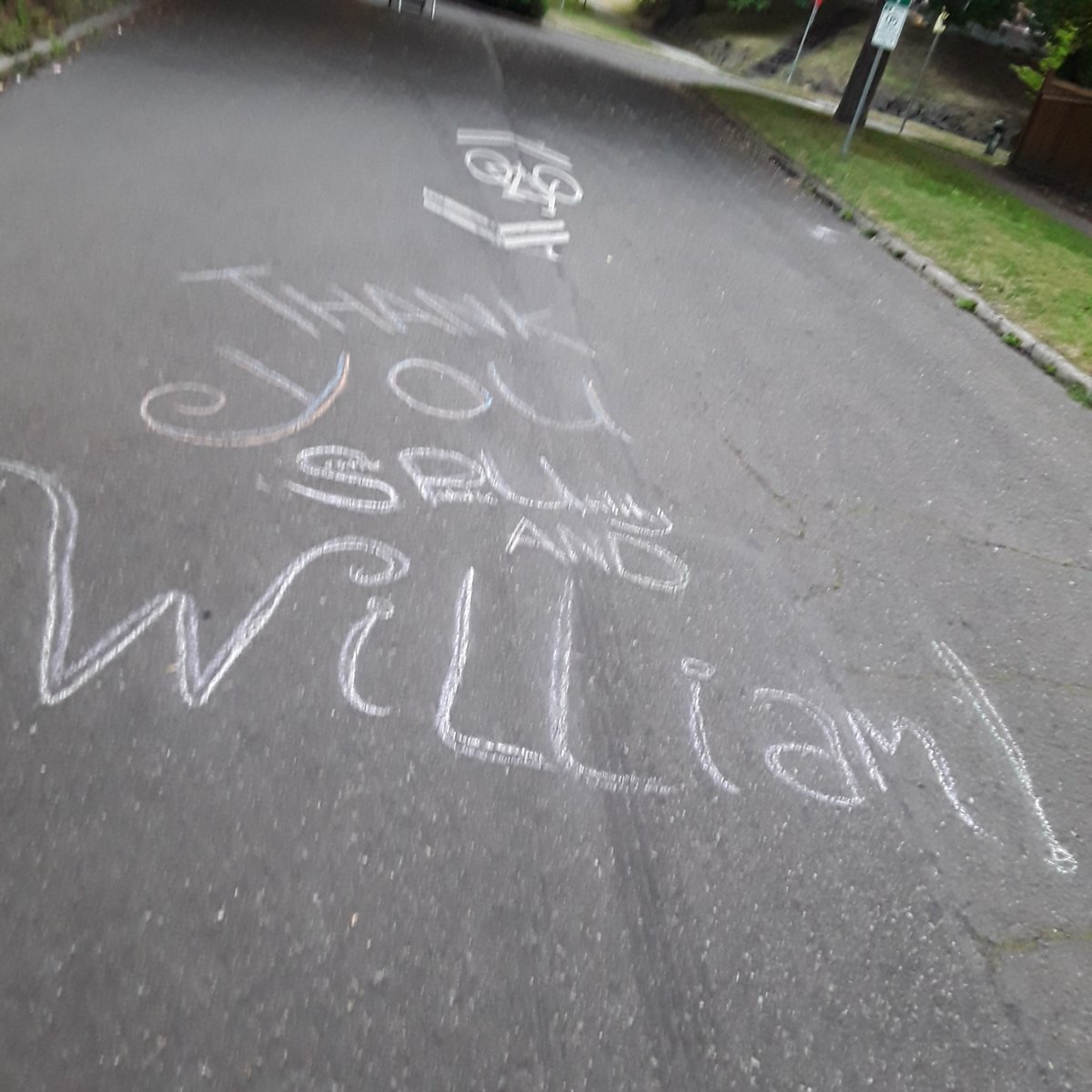 SeattleSPU's tweet photo. Thank you to the nice person in the #CentralDistrict who left this message! #goodvibes #ThankYouSPUFrontLine https://t.co/THJcYOoRjf