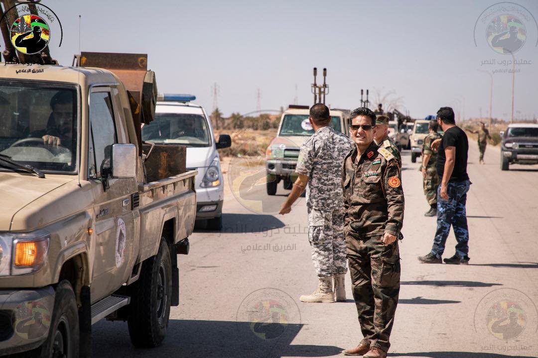 LyArmySpox's tweet photo. صور تُظهر جانباً من التعزيزات العسكرية و اللوجستية التي وصلت لدعم محور #سرت #الجفرة تنفيذاً لتعليمات قادة العمليات 
#انتصرت_طرابلس
#سرت_تعود
#لن_نعود_للقيود 
#ليبيا https://t.co/CjFHZ5VTzy