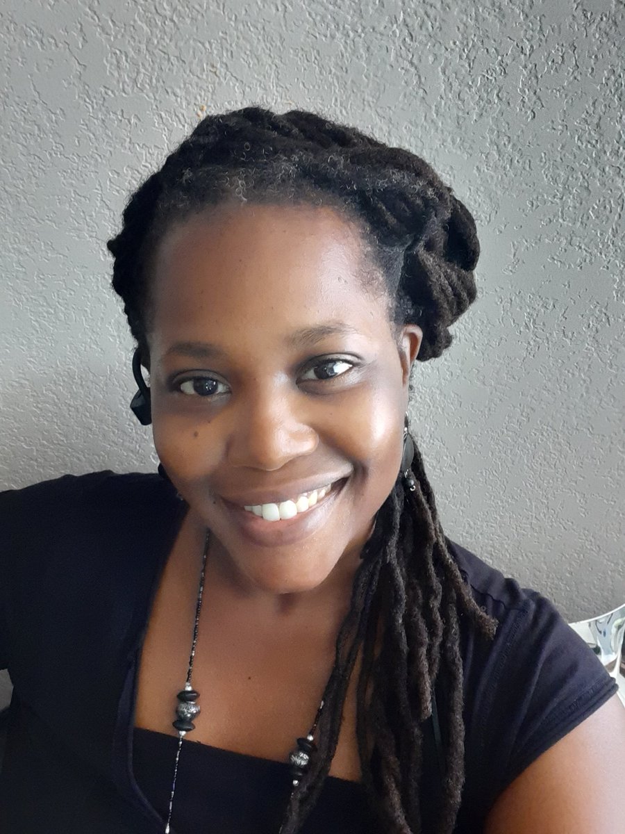 oasis_velvet's tweet photo. Smile and let joy lead the way while traveling this last mile😊
@oasis_velvet
*
#BlackOwnedBusiness #NaturalBeauty #greylocs #grandma #locstyles #blackwoman #age46 #countyourblessings https://t.co/PGMGwDTaZM