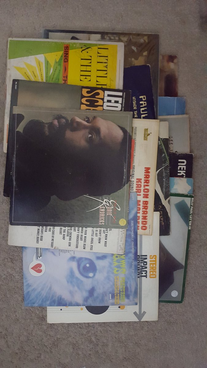 tayVS_SD's tweet photo. The day has finally arrived, I'm dusting this off and I'm gonna pursue some Boom Bap dreams. Shout out to @MOKA_ONLY for always inspiring me to make music for my mental. #VinylSampling https://t.co/lmGorxyBdj