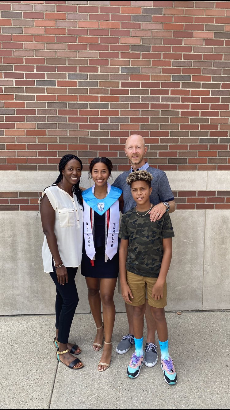 Brooke Kitzmiller (brookekitz) / Twitter