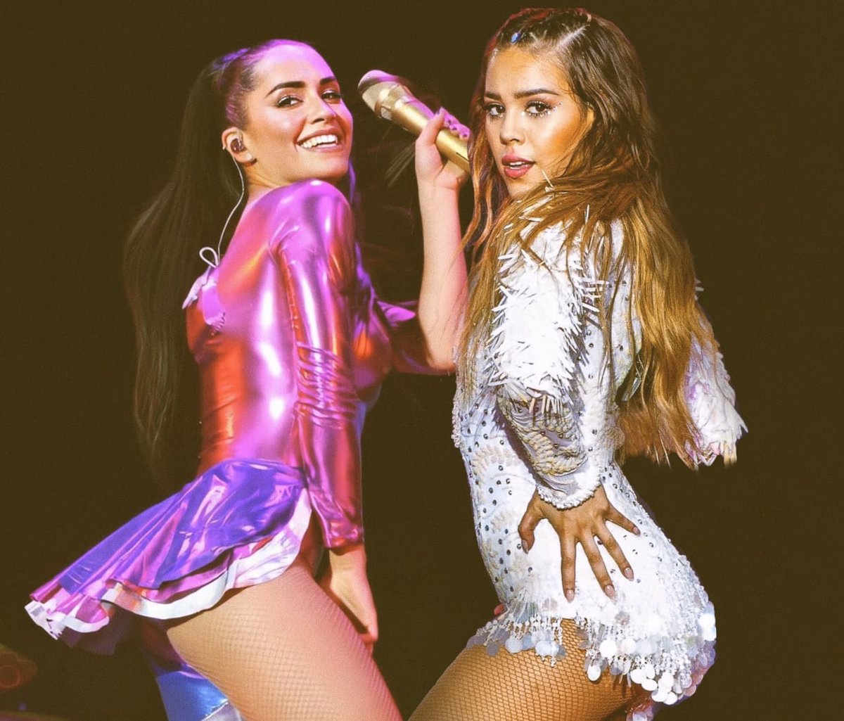 regianacost's tweet photo. União perfeita fãs delas duas faz tudo!
STREAM LALI X DANNA https://t.co/bgOPRkYV3i