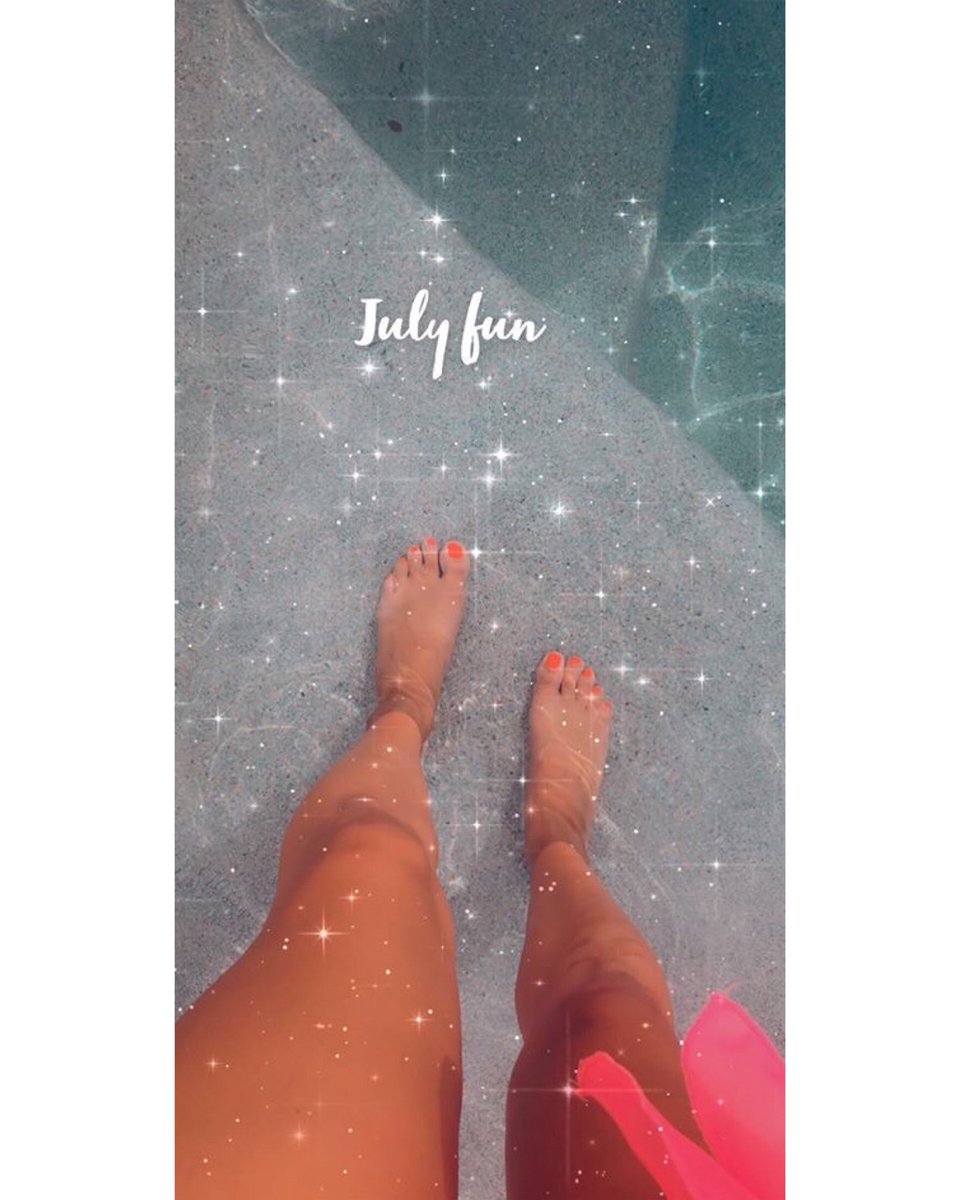 NyeshaXoXo's tweet photo. @modelnyesha #julyfun https://t.co/TkGn6KvWcq