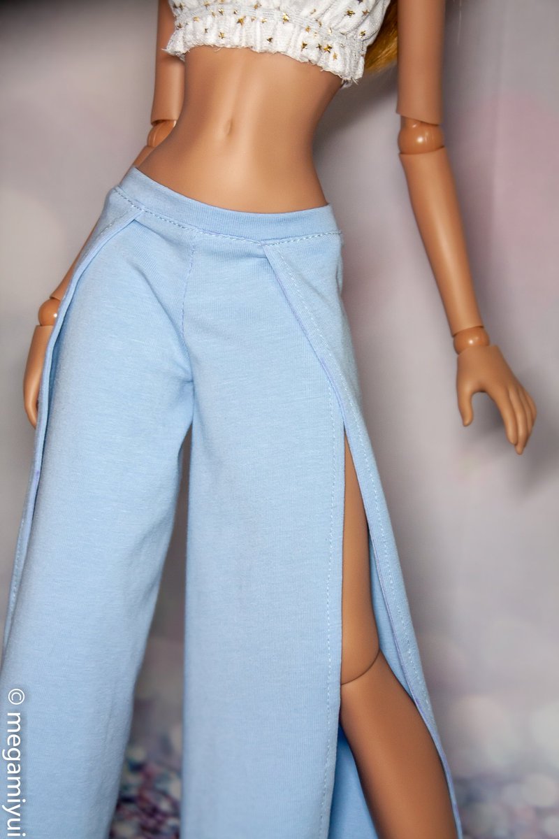 The_ilit's tweet photo. Working on a new pattern and a new product in my Etsy🧵
#smartdollsana #smartdoll #dollclothes #doll  #dollhandmade  #megamiyui #megamileo #dollphotogallery #dollphoto  #dollphotography #culturejapan #fashiondoll #bjdphotography #スマートドール #smartdollpattern #dollpattern https://t.co/9URVV41nNI