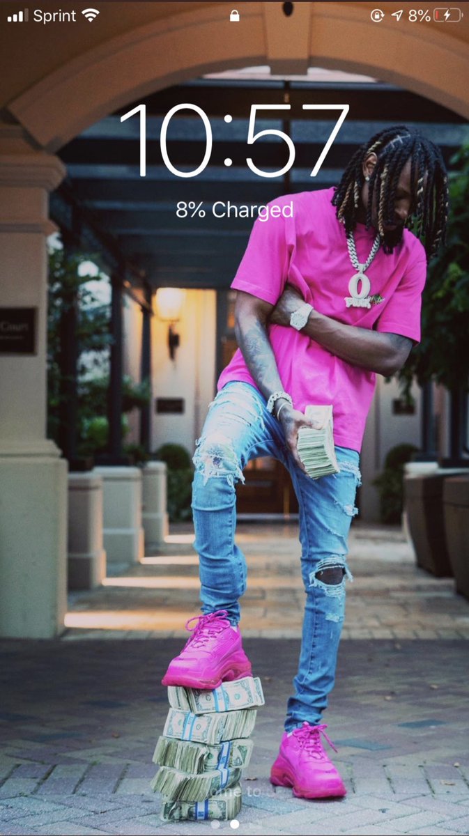 KingVonFrmdaWic's tweet photo. Show me its real. What’s yo screensaver 💙? https://t.co/d09MjMTles