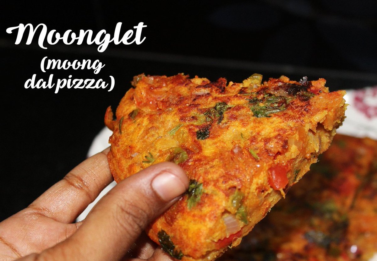 KasanaKitchen's tweet photo. Check out the delicious #moonglet #recipe on #kasanakitchen👇
.
https://t.co/HGu8x5pIIn
.
#moongdal #moongdalcheela #cooking #delhistreetfood #streetfood #vegetablemoonglet #vegpizza #moongdalpizza https://t.co/hEgf1QACFZ