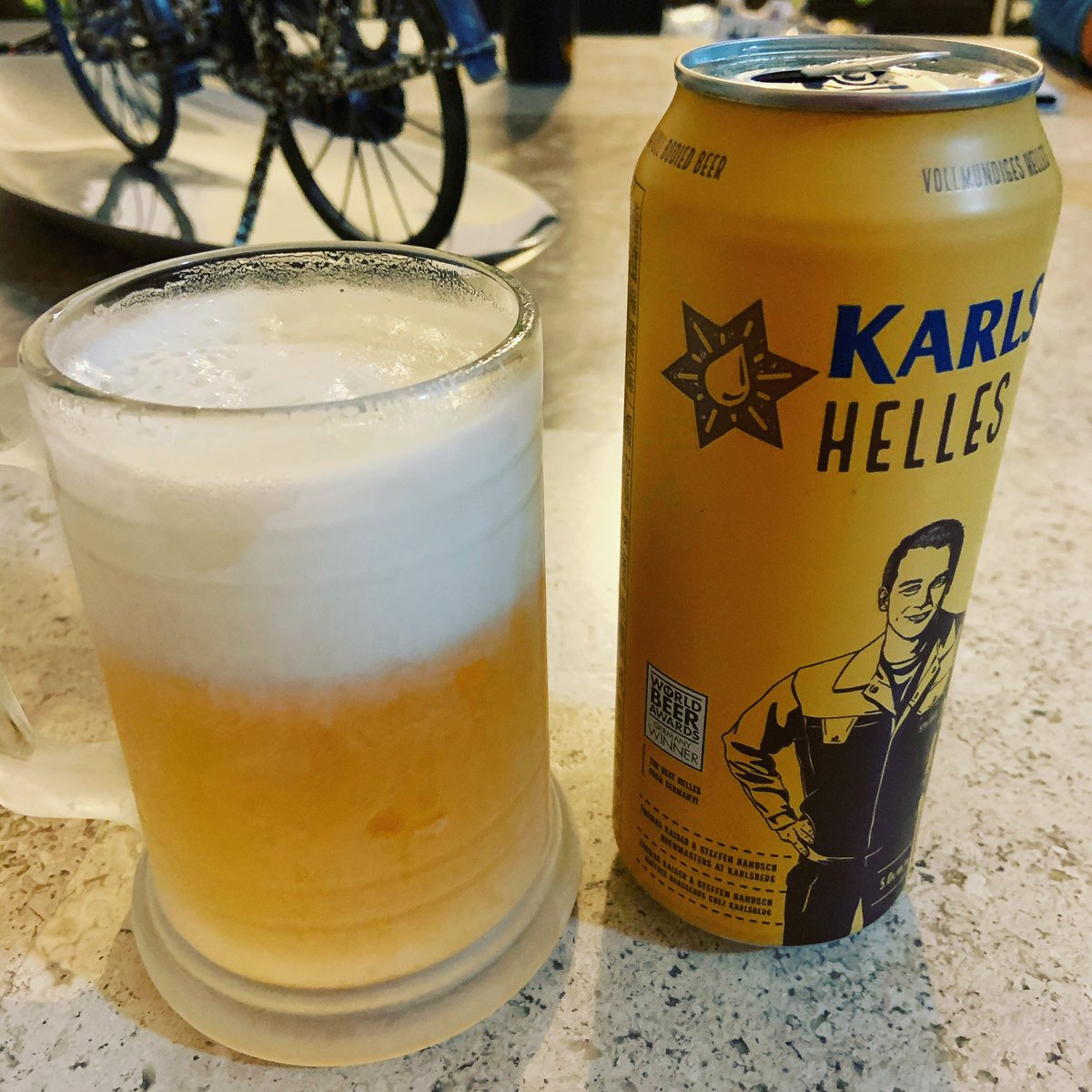 zavala_fco's tweet photo. @JavierAlfonsoPr @Darbe_LM @erdinger Seguimos con #TastingBeer🍻 cerveza alemana #karlsbrau es una lager 🇩🇪 https://t.co/gDO40aCjPo
